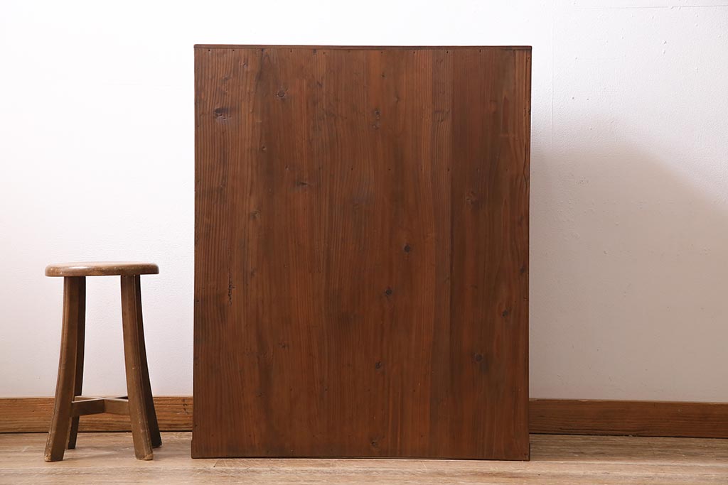 アンティーク家具　和製アンティーク　昭和初期　ヒノキ材　引き出し付き　レトロな雰囲気溢れる下駄箱(収納棚、戸棚)(R-044553)