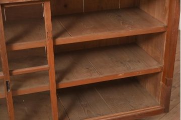 アンティーク家具　大正昭和初期　古い木の味わいが魅力的なガラス戸棚(収納棚、食器棚、本箱、キャビネット)(R-044560)
