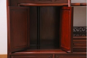 ビンテージ家具　和製ビンテージ　唐木　カリン材　赤みを帯びた木肌が美しい飾り棚(茶棚、陳列棚、花梨材)(R-044563)
