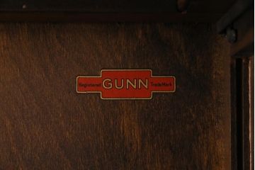 アンティーク家具　イギリスアンティーク　GUNN(ガン)社　ウォールナット材　クラシカルな魅力あふれるスタッキングブックケース(本棚、収納棚、キャビネット)(R-044564)