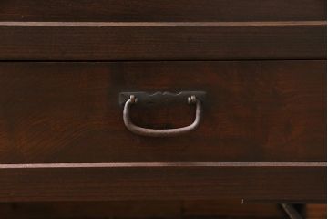 アンティーク家具　和製アンティーク　昭和初期　前面ケヤキ材　格子がアクセントになったリメイク水屋箪笥キャビネット(戸棚、収納棚)(R-044566)