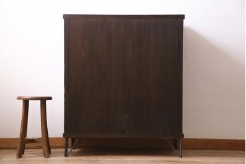 アンティーク家具　和製アンティーク　昭和初期　前面ケヤキ材　格子がアクセントになったリメイク水屋箪笥キャビネット(戸棚、収納棚)(R-044566)
