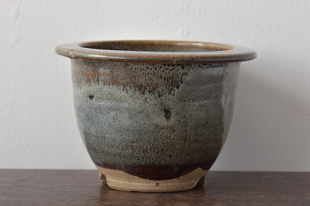 古い丸型植木鉢(中国海鼠白交趾釉?)(R-044573)