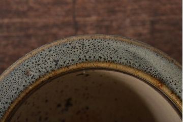 古い丸型植木鉢(中国海鼠白交趾釉?)(R-044573)