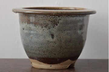 古い丸型植木鉢(中国海鼠白交趾釉?)(R-044573)