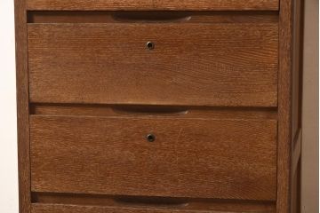 レトロ家具　前面ナラ材　昭和レトロ　素朴で温かみのある木肌が魅力のチェスト(引き出し、衣装タンス、サイドチェスト)(R-044582)