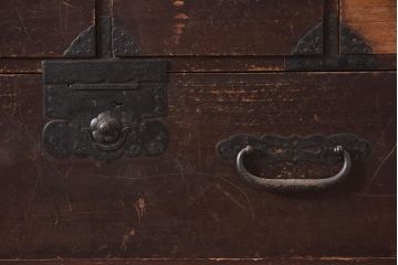 アンティーク家具　和製　明治期　珍しいデザインの重ね箪笥(和箪笥、衣装箪笥)(R-044585)