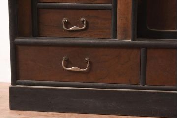 アンティーク家具　和製　大正期　前板ケヤキ・中桐材　和洋折衷のデザインが魅力のおしゃれな茶棚(茶箪笥、収納棚、違い棚、戸棚)(R-044587)