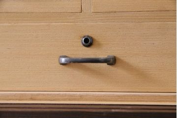 中古　国産　総桐材　引き戸付き　凛とした和の雰囲気漂う重ね箪笥(衣装箪笥、桐箪笥、和タンス)(R-044588)