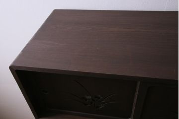 中古　国産　総桐材　引き戸付き　凛とした和の雰囲気漂う重ね箪笥(衣装箪笥、桐箪笥、和タンス)(R-044588)