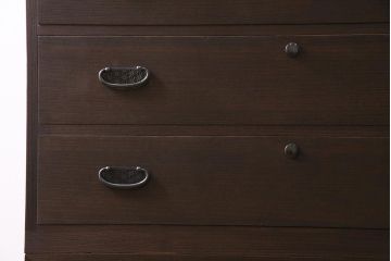 中古　国産　総桐材　引き戸付き　凛とした和の雰囲気漂う重ね箪笥(衣装箪笥、桐箪笥、和タンス)(R-044588)