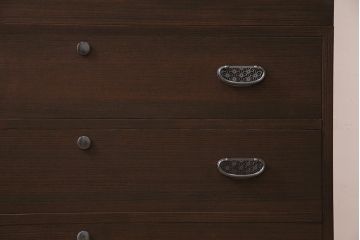 中古　国産　総桐材　引き戸付き　凛とした和の雰囲気漂う重ね箪笥(衣装箪笥、桐箪笥、和タンス)(R-044588)