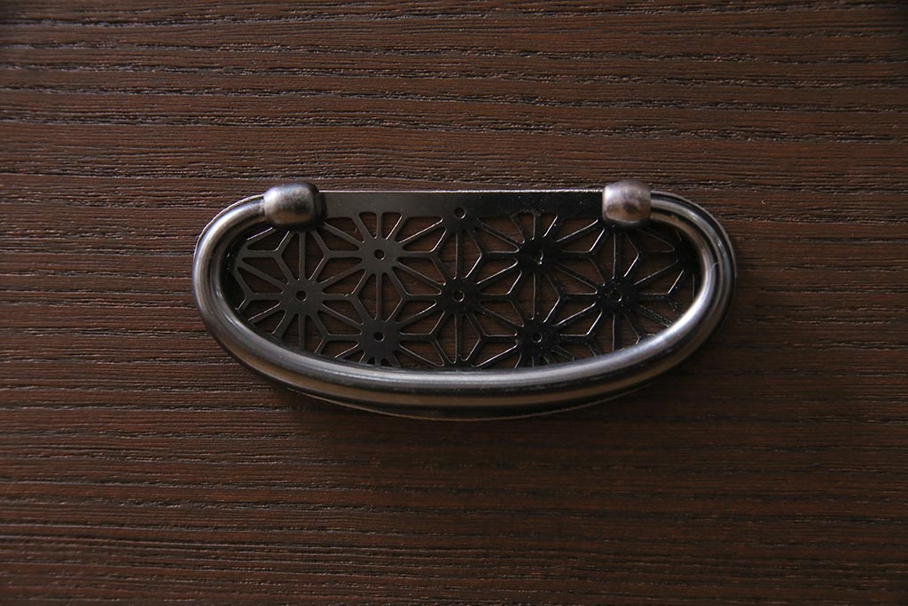 中古　国産　総桐材　引き戸付き　凛とした和の雰囲気漂う重ね箪笥(衣装箪笥、桐箪笥、和タンス)(R-044588)