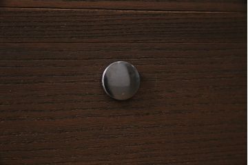 中古　国産　総桐材　引き戸付き　凛とした和の雰囲気漂う重ね箪笥(衣装箪笥、桐箪笥、和タンス)(R-044588)