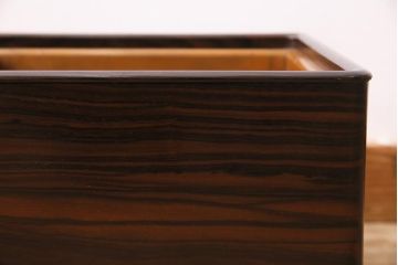 アンティーク雑貨　昭和初期　指物家具　縞黒檀(シマコクタン)材　縞目の美しい高級角火鉢(木製火鉢、箱火鉢)(R-044592)