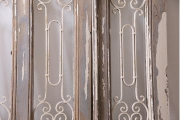 アンティーク建具　フランスアンティーク　オーク材　両開き　鉄格子がおしゃれな親子ドア(木製扉)(R-044598)