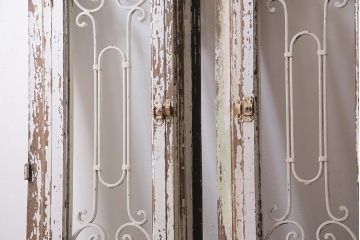 アンティーク建具　フランスアンティーク　オーク材　両開き　鉄格子がおしゃれな親子ドア(木製扉)(R-044598)