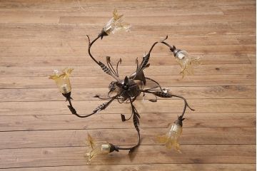 中古　アンティーク調　鉄製　ボタニカルモチーフがお洒落な5灯シャンデリア(天井照明、吊り下げ照明)(R-044600)