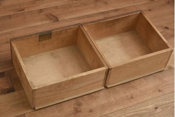 アンティーク家具　和製　大正ロマン　栓材　ダイヤガラス　透かし彫りの意匠がおしゃれな本箱(ブックケース、収納棚、飾り棚、キャビネット)(R-044601)
