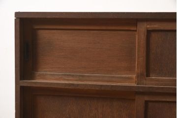 アンティーク家具　和製　昭和初期　素朴な風合いが魅力の古い木製戸棚(収納棚、キャビネット)(R-044603)