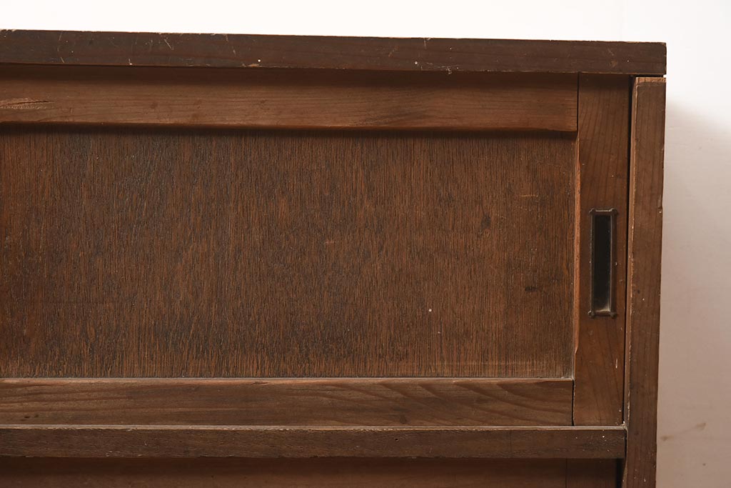 アンティーク家具　和製　昭和初期　素朴な風合いが魅力の古い木製戸棚(収納棚、キャビネット)(R-044603)