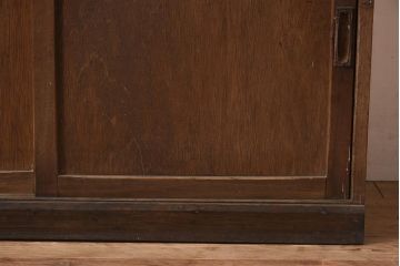 アンティーク家具　和製　昭和初期　素朴な風合いが魅力の古い木製戸棚(収納棚、キャビネット)(R-044603)