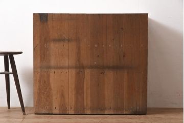 アンティーク家具　和製　昭和初期　素朴な風合いが魅力の古い木製戸棚(収納棚、キャビネット)(R-044603)