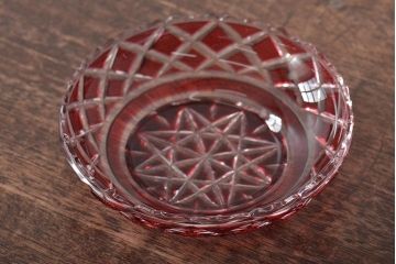 尚古集成館監修　薩摩ガラス工芸作　色被せガラス　切子段付中皿(島津薩摩切子、ガラス皿)(R-044610)