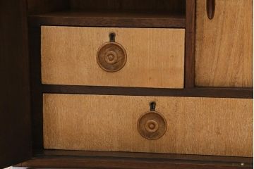アンティーク家具　昭和初期　珍品　前板桐材・天板側板ナラ材　モダンデザインが素敵な収納棚(戸棚)(R-044617)