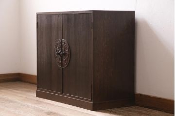アンティーク家具　昭和初期　珍品　前板桐材・天板側板ナラ材　モダンデザインが素敵な収納棚(戸棚)(R-044617)