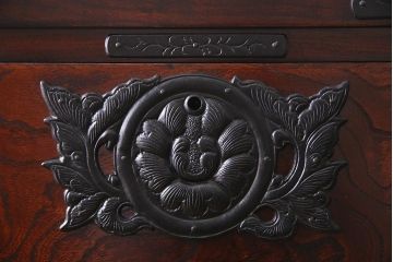 中古　伝統民芸家具　岩谷堂箪笥　No309三、八尺整理小抽出　重厚かつ上品な佇まいが魅力のチェスト(衣装箪笥、整理箪笥、引き出し)(定価約65万円)(R-044620)