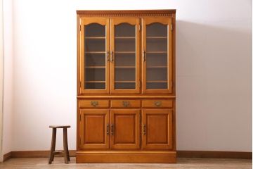 中古美品　横浜ダニエル(daniel)　A-203　優雅なチャイナキャビネット(食器棚、収納棚)(定価約84万円)(R-044621)