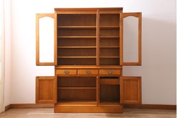 中古美品　横浜ダニエル(daniel)　A-203　優雅なチャイナキャビネット(食器棚、収納棚)(定価約84万円)(R-044621)