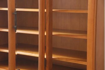 中古美品　横浜ダニエル(daniel)　A-203　優雅なチャイナキャビネット(食器棚、収納棚)(定価約84万円)(R-044621)