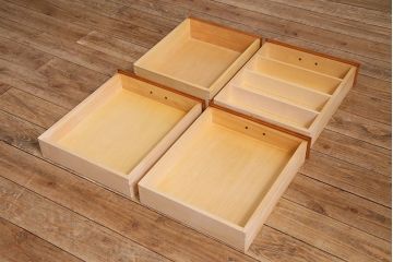 中古美品　横浜ダニエル(daniel)　A-203　優雅なチャイナキャビネット(食器棚、収納棚)(定価約84万円)(R-044621)