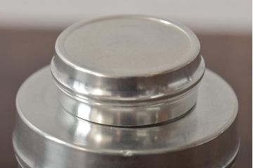 さつま岩切作　乾茂號造　錫製茶壷2点セット(薩摩錫器、茶入、茶道具)(R-044634)