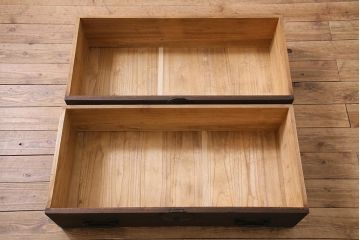 アンティーク家具　大正期　古箪笥リメイク　総桐材　丸金具がアクセントの脚付きリビングボード(テレビ台、テレビボード)(R-044639)