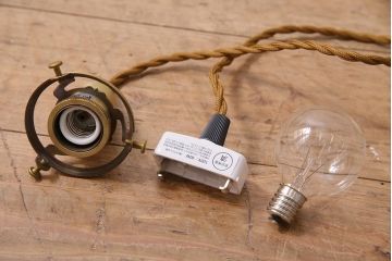 アンティーク照明　戦前　レトロな平笠シェードのペンダントライト2個セット(天井照明、吊り下げ照明、電笠)(R-044647)