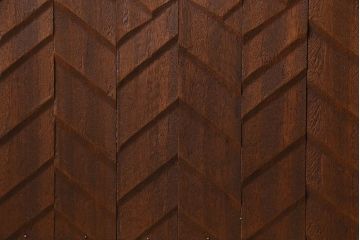 ヴィンテージ建具　両開き　ジグザグ模様の彫りがアクセントのペアドア(親子ドア、木製ドア、扉、ビンテージ)(R-044649)