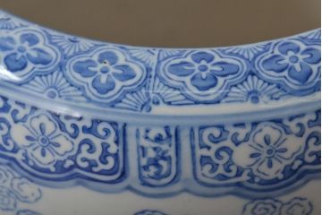アンティーク雑貨　鶴・花・風景の図　瀬戸火鉢(鉢カバー、傘立て)(R-044669)