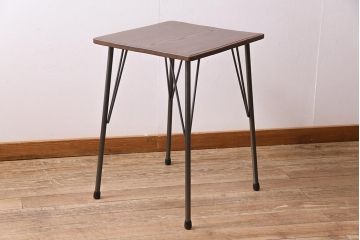 アンティーク家具　古材リメイク　欅(ケヤキ)材一枚板　鉄脚テーブル(サイドテーブル、カフェテーブル)(R-044681)