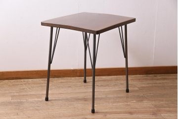 アンティーク家具　古材リメイク　欅(ケヤキ)材一枚板　鉄脚テーブル(サイドテーブル、カフェテーブル)(R-044682)