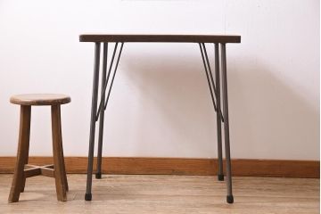 アンティーク家具　古材リメイク　欅(ケヤキ)材一枚板　鉄脚テーブル(サイドテーブル、カフェテーブル)(R-044682)