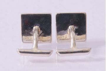 ヴィンテージアクセサリー　イギリス　オニキスカフスリンクス(カフスボタン、ビンテージ)(R-044694)