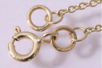 ヴィンテージアクセサリー　イギリス　ティーポットチャーム　ゴールドペンダント　ネックレス(ペンダントトップ、ビンテージ)(R-044696)