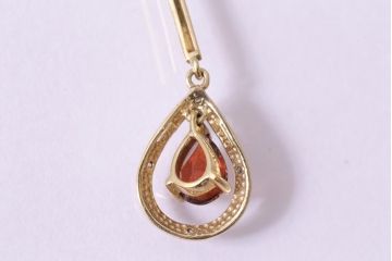 ヴィンテージアクセサリー　イギリス　9K　ダイアモンド・ガーネット　ゴールドペンダント　ビンテージネックレス(R-044698)