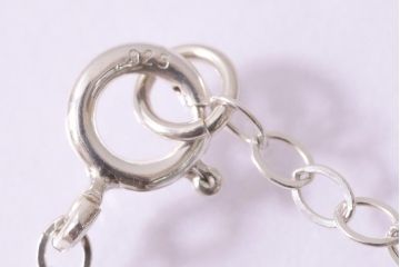 ヴィンテージアクセサリー　シルバー　蜂モチーフのネックレス(ハチ、ペンダント、ビンテージ)(R-044704)