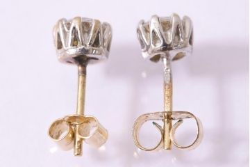 ヴィンテージアクセサリー　イギリス　イエローゴールド9K　キュービックジルコニア　ビンテージピアス(R-044709)
