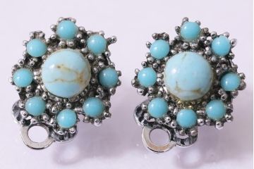 ヴィンテージアクセサリー　イギリス　ターコイズ風のブルーのビンテージイヤリング(R-044710)