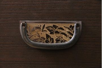 中古　引き戸リメイク　丸窓・組子デザイン　和モダンな加茂総桐箪笥(総桐たんす、衣装箪笥、戸棚、和タンス)(定価約80万円)(R-044714)